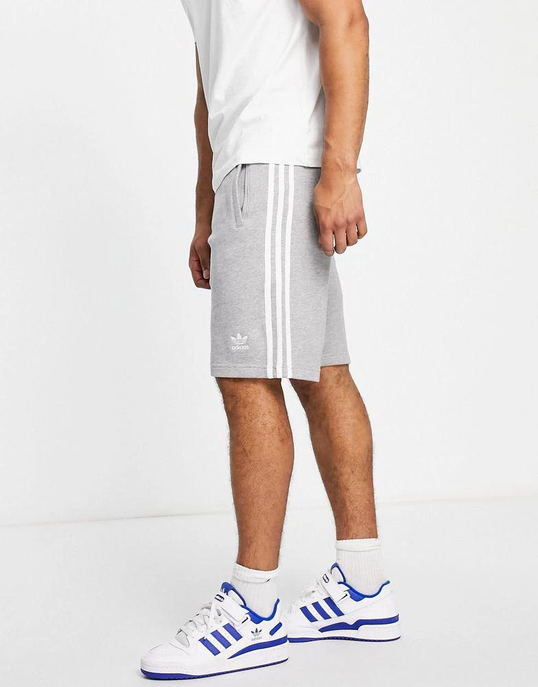 商品Adidas|adidas Originals Trefoil Essentials Tall logo 3 stripe shorts in grey,价格¥339,第4张图片详细描述