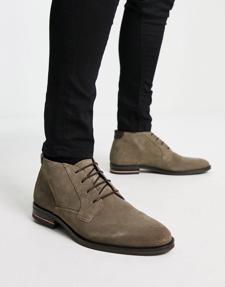 Tommy Hilfiger signature suede boots in brown商品第1张图片规格展示