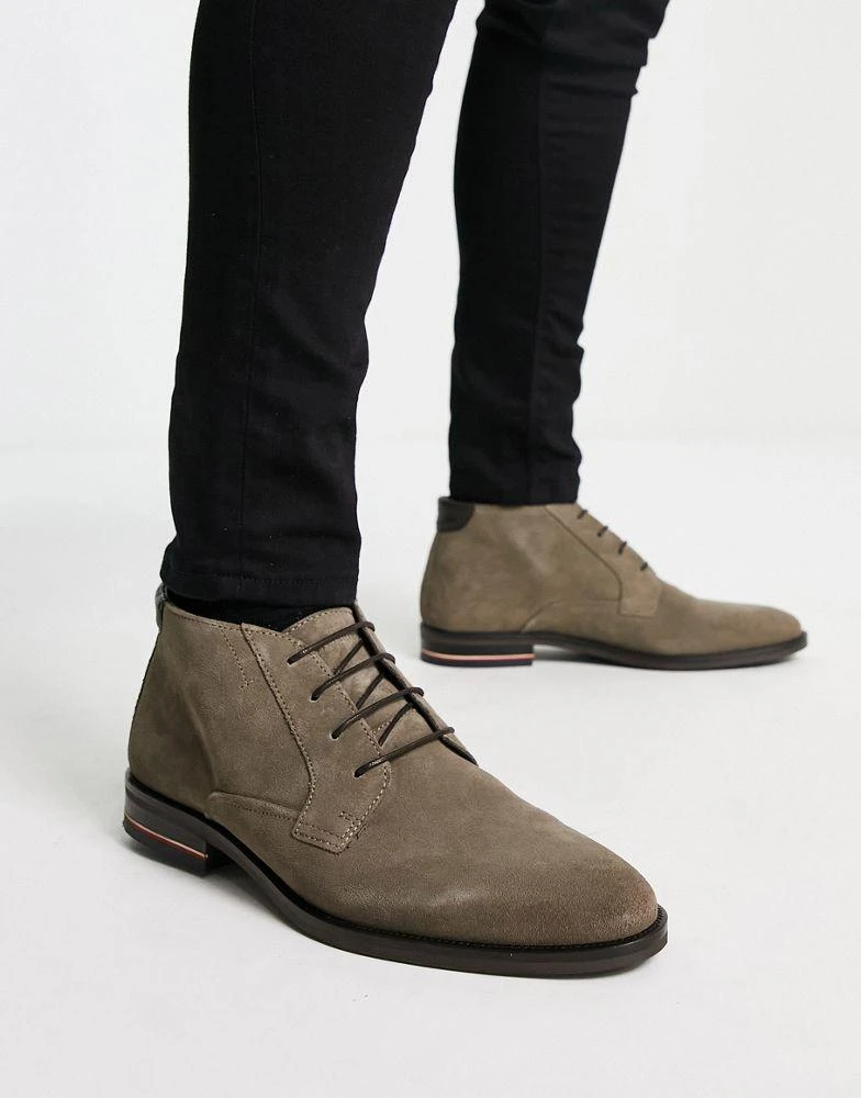 商品Tommy Hilfiger|Tommy Hilfiger signature suede boots in brown,价格¥1055,第1张图片