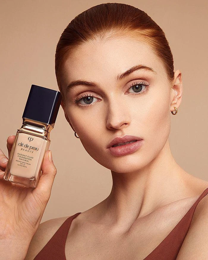 商品Cle de Peau|Radiant Fluid Foundation Natural Broad Spectrum SPF 25,价格¥1042,第5张图片详细描述