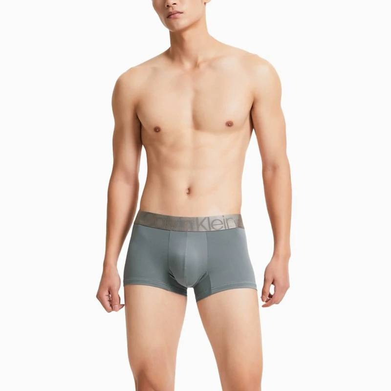 商品[国内直发] Calvin Klein|【炫光引力带】CK/ 光泽腰边细滑防夹臀贴身平角内裤 男款 灰色,价格¥273,第4张图片详细描述