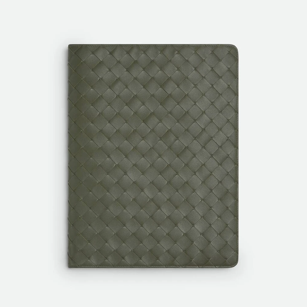 商品Bottega Veneta|【预售】 BV葆蝶家 24秋冬 男士 公文包 Couverture De Notebook Intrecciato Maxi Format 787307V3DE03247,价格¥7484,第1张图片