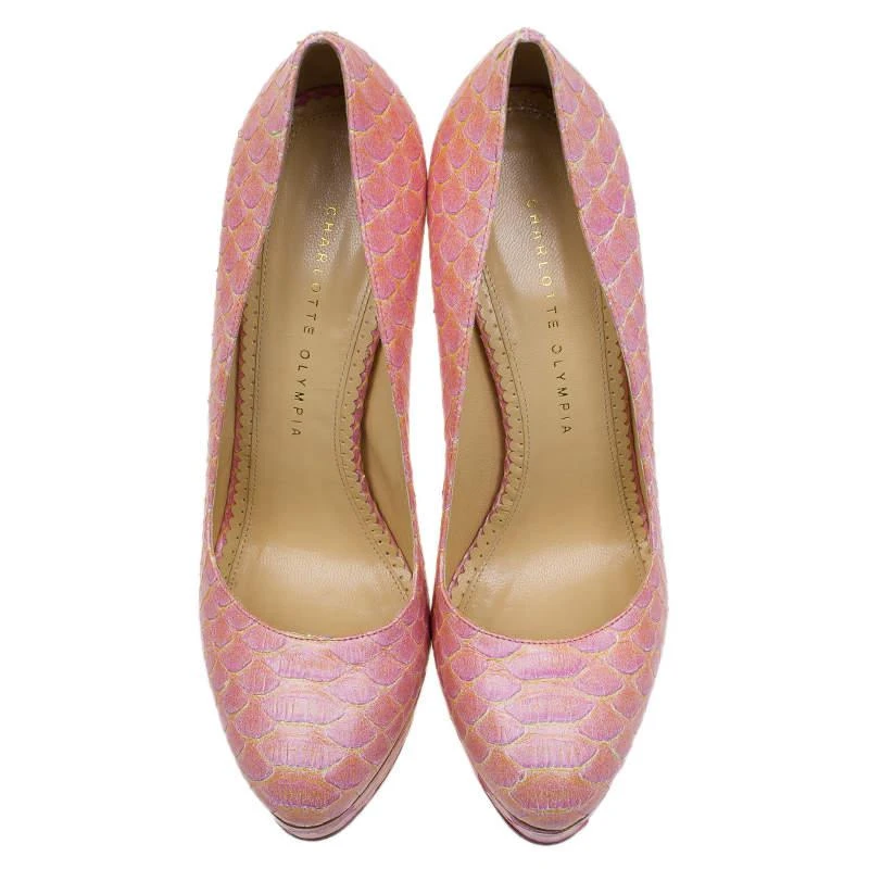 商品Charlotte Olympia|Charlotte Olympia Pink Python Priscilla Platform Pumps Size 40,价格¥704,第3张图片详细描述