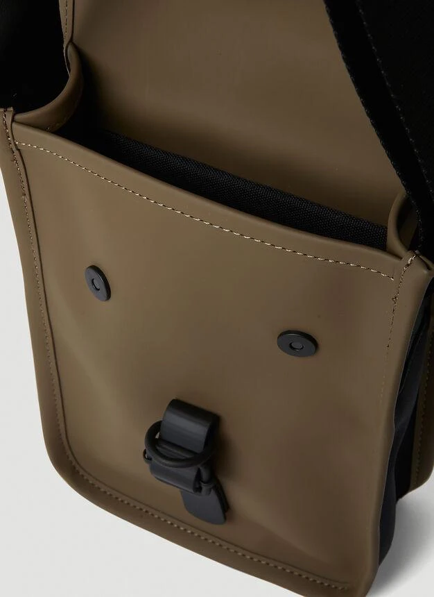 Flight Crossbody Bag in Brown 商品