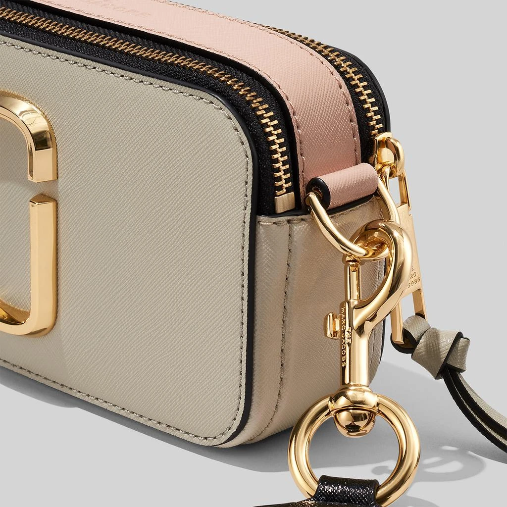 商品Marc Jacobs|Marc Jacobs Women's Snapshot Marc Jacobs Bag - New Dust Multi,价格¥2143,第5张图片详细描述