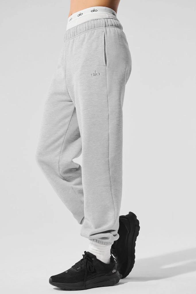 商品Alo|Accolade Sweatpant - Athletic Heather Grey,价格¥983,第3张图片详细描述