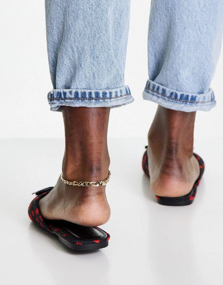 商品ASOS|ASOS DESIGN Lewi pointed flat mules in heart print,价格¥89,第3张图片详细描述