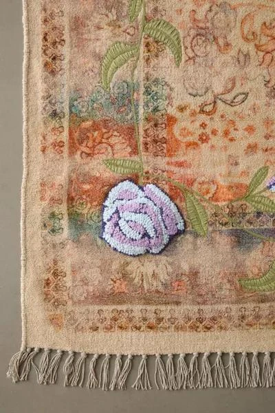 商品Urban Renewal|ReMADE By UO Remnants Pavo Rose Rug,价格¥1714,第4张图片详细描述