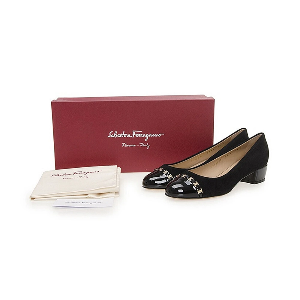 SALVATORE FERRAGAMO 女士黑色平底鞋 0567458 商品