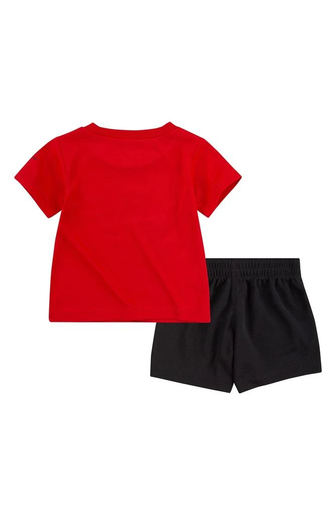 商品NIKE|Futura T-Shirt & Shorts Set,价格¥92,第2张图片详细描述