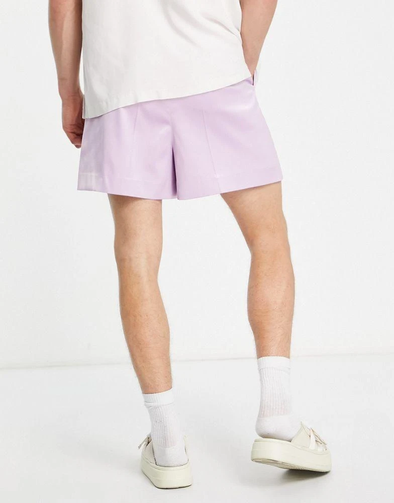 商品ASOS|ASOS DESIGN cropped bermuda smart shorts in oil purple satin,价格¥123,第3张图片详细描述