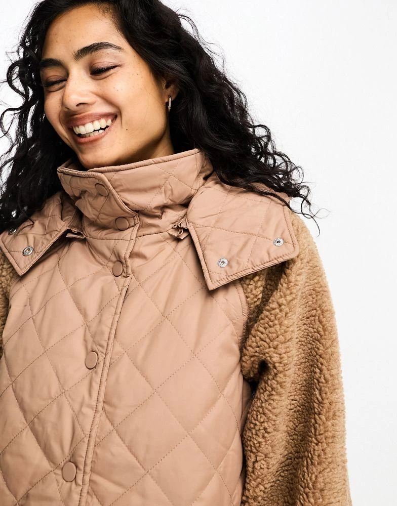 商品In Wear|InWear Citoria padded and borg hooded jacket in camel,价格¥552,第3张图片详细描述