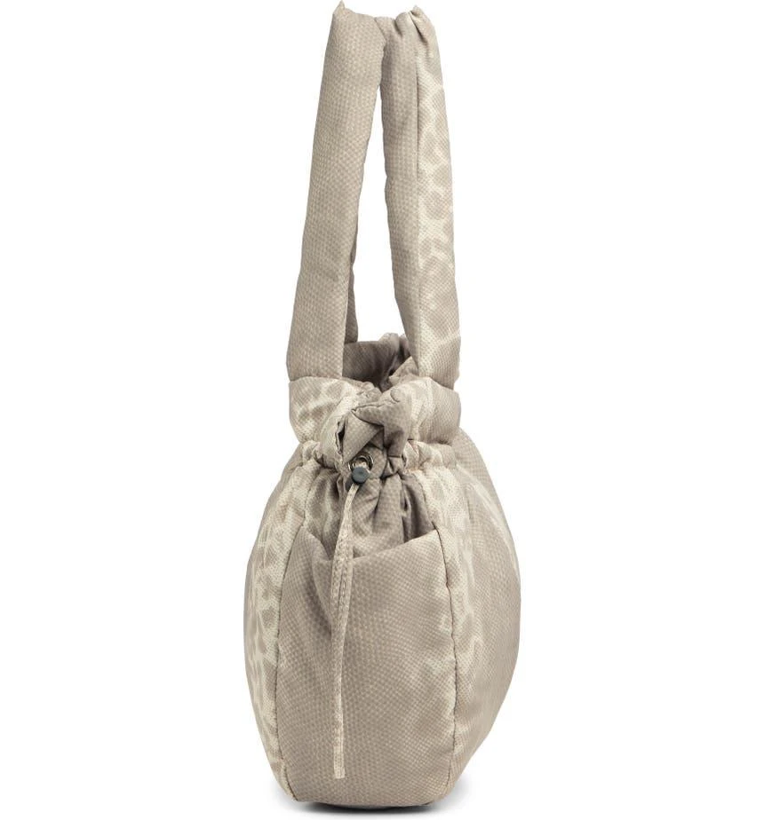 商品Vince Camuto|Saira Tiger Print Tote,价格¥230,第4张图片详细描述