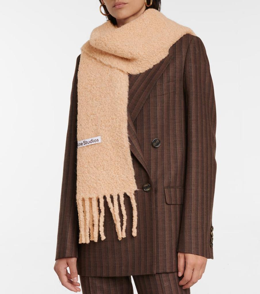 商品Acne Studios|Alpaca wool-blend bouclé scarf,价格¥1520,第5张图片详细描述