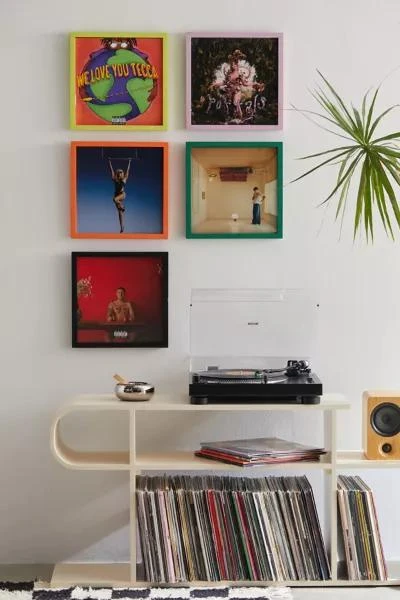 商品Urban Outfitters|12-Inch Vinyl Album Frame,价格¥113,第1张图片