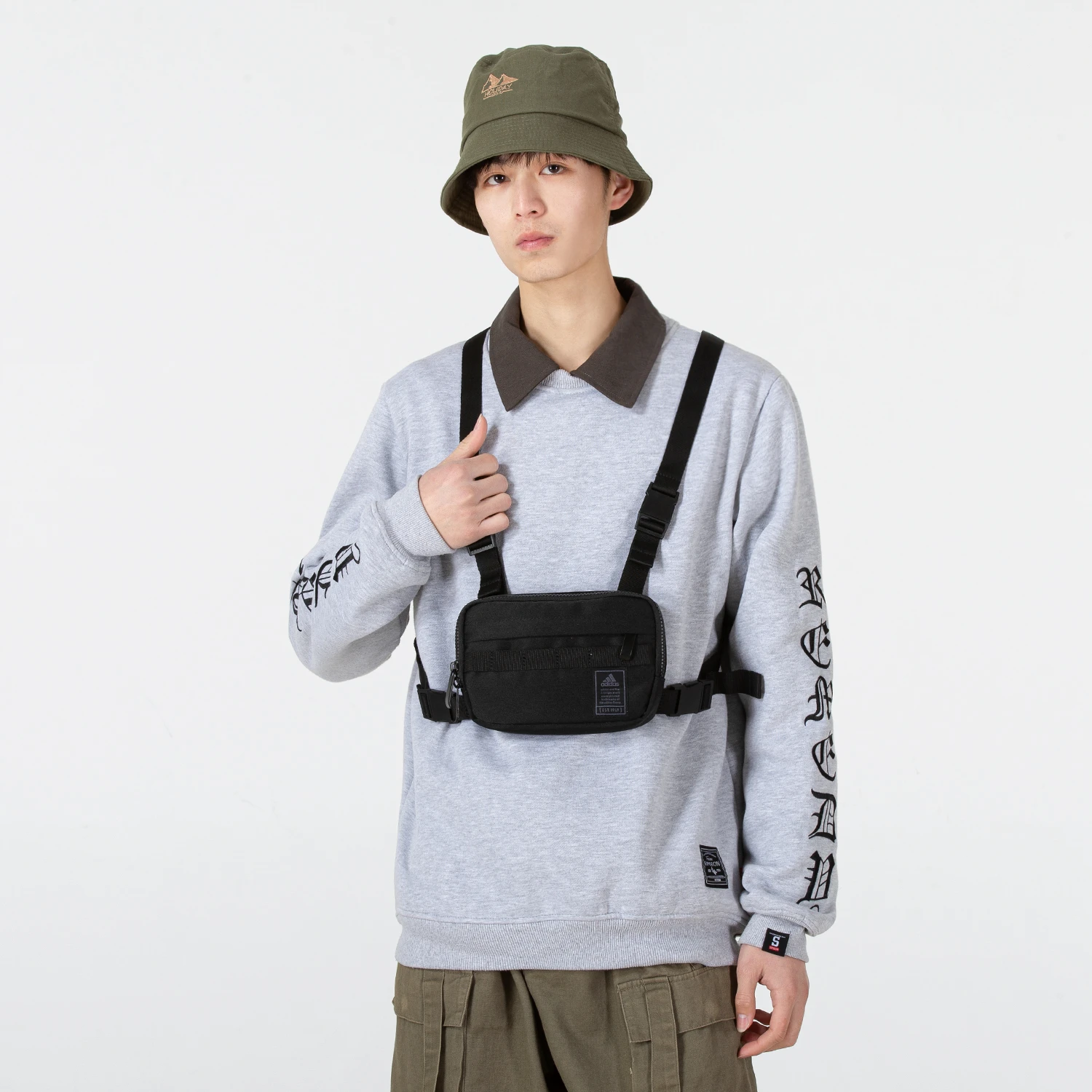 商品[国内直发] Adidas|TE CHEST BAG男女单肩包斜挎包腰包胸包,价格¥204,第1张图片