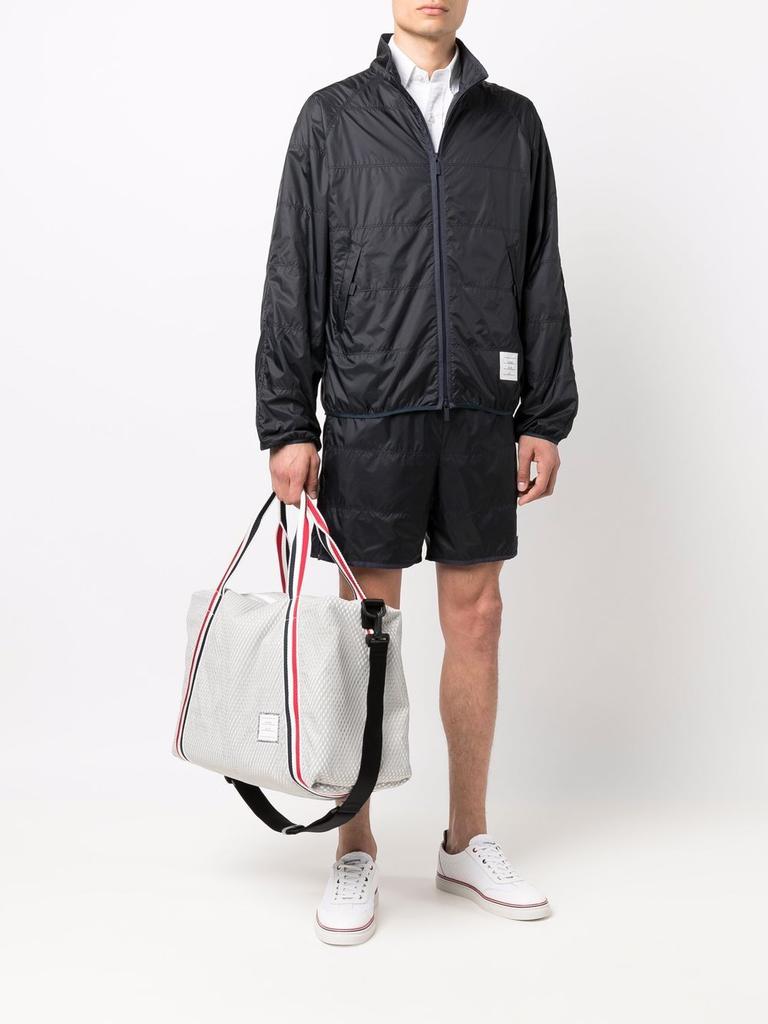 THOM BROWNE MEN TRACK SHORTS W/ JERSEY LINING IN QUILTED RIPSTOP商品第4张图片规格展示