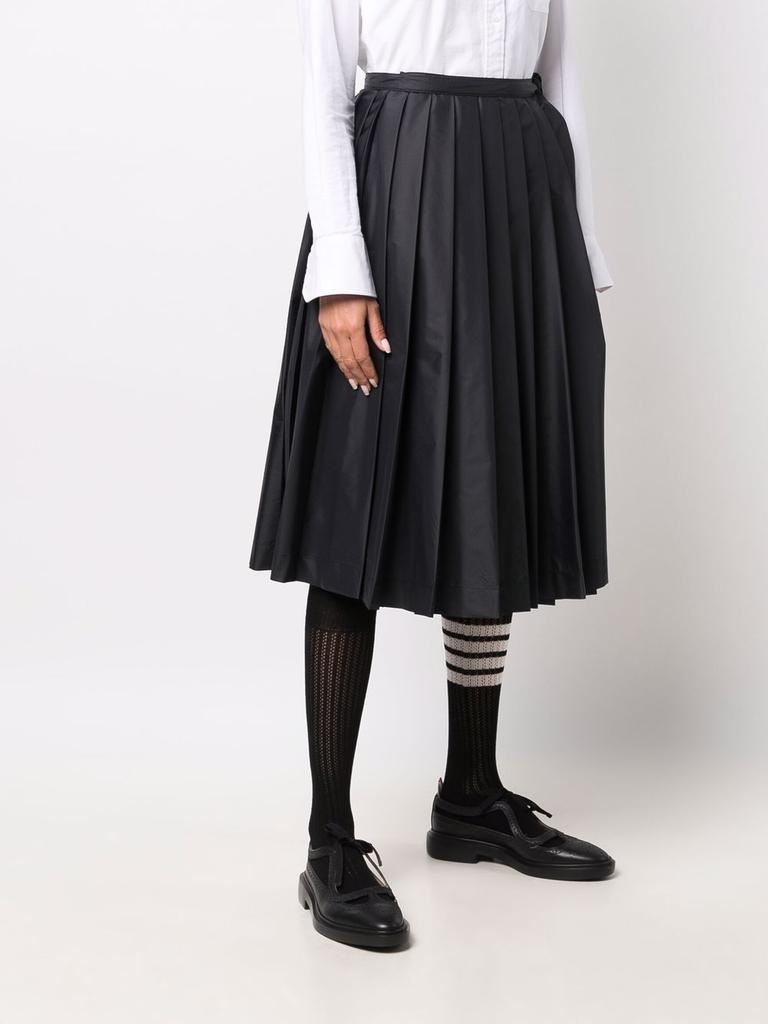 THOM BROWNE WOMEN BELOW KNEE PLEATED WRAP SKIRT IN SHEER NYLON RIPSTOP商品第1张图片规格展示