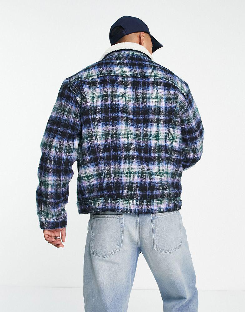 商品Levi's|Levi's sherpa trucker jacket in green check,价格¥677,第4张图片详细描述