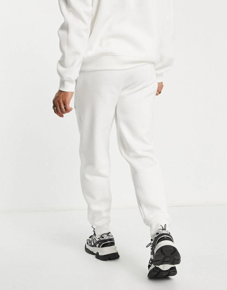 商品Fila|Fila heritage jogger in off white,价格¥231,第2张图片详细描述