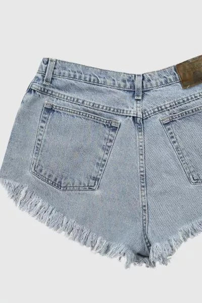 商品Urban Outfitters|Vintage Light Wash Mid-Rise Distressed Shorts,价格¥371,第3张图片详细描述