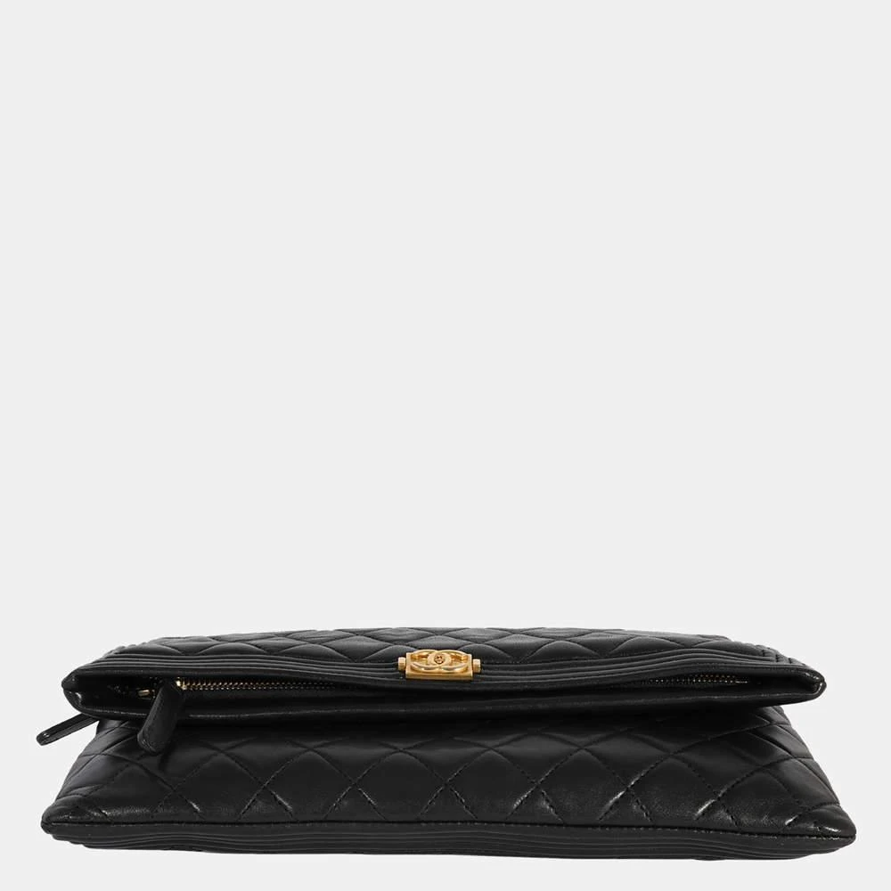 商品[二手商品] Chanel|Chanel Black Quilted Lambskin Boy Fold-Over Clutch,价格¥20225,第4张图片详细描述