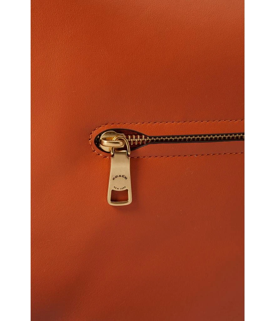 商品Coach|Color-Block Leather Soft Tabby Hobo,价格¥3306,第4张图片详细描述