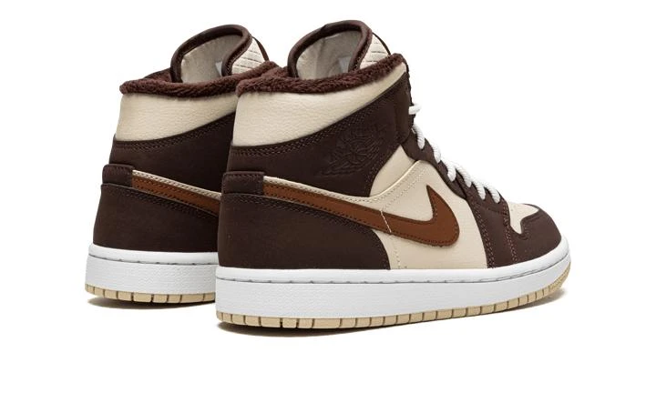 商品Jordan|WMNS Air Jordan 1 MID SE,价格¥1495-¥2690,第4张图片详细描述