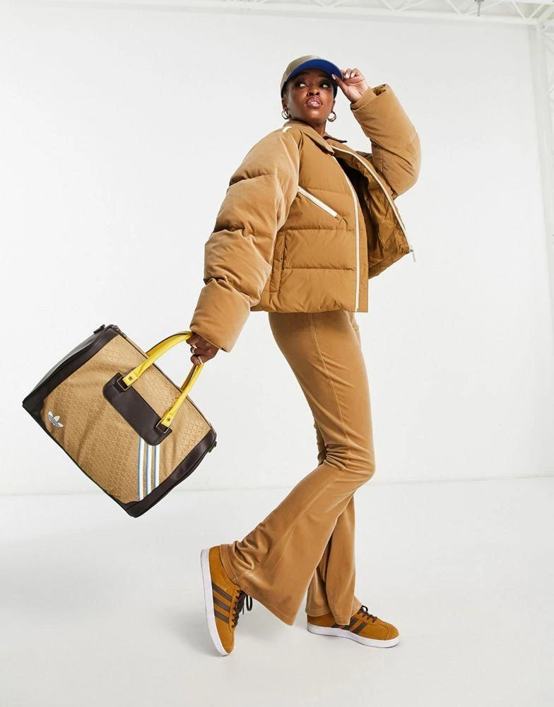 商品Adidas|adidas Originals 'adicolor 70s' velvet puffer jacket in brown,价格¥1029,第4张图片详细描述