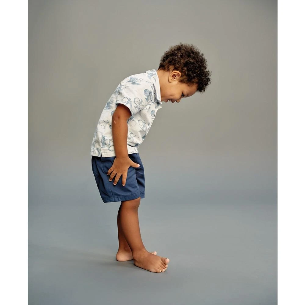 商品Calvin Klein|Toddler Boys Slub Jersey Monogram Print Polo Shirt and Twill Shorts, 2 Piece Set,价格¥270,第3张图片详细描述