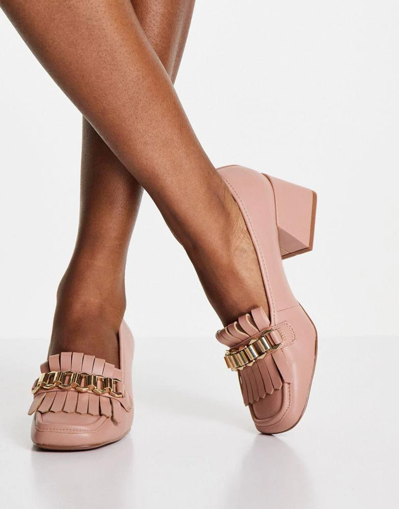 商品ASOS|ASOS DESIGN Spencer mid-heeled chain loafers in beige,价格¥206,第4张图片详细描述