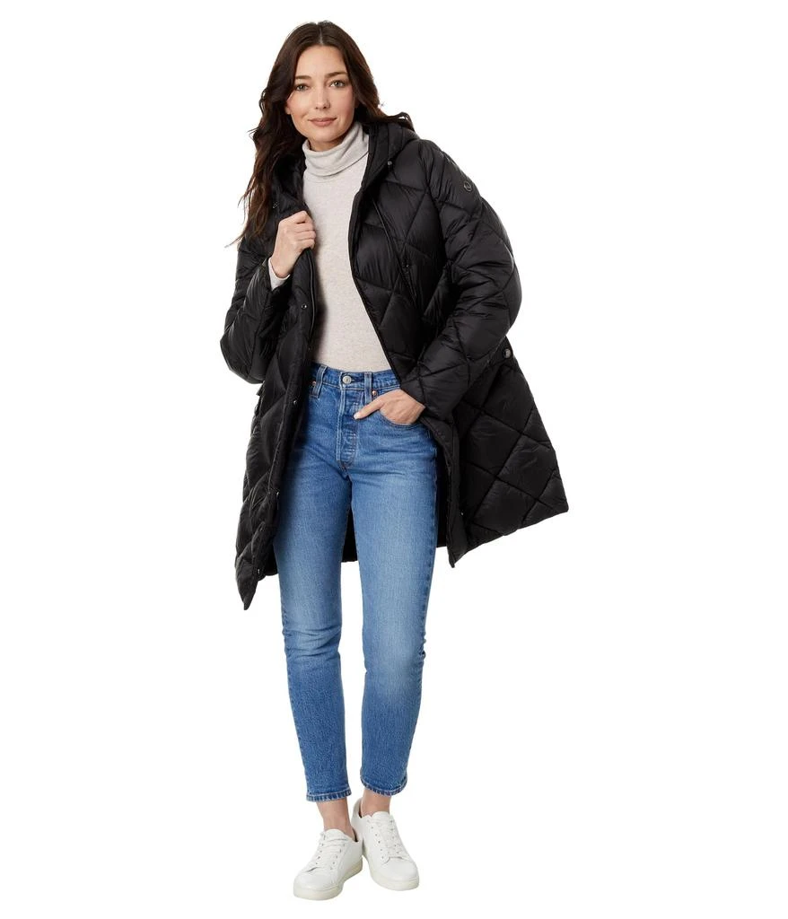 商品Michael Kors|Hooded Long Quilt Puffer M426079C68,价格¥776,第5张图片详细描述