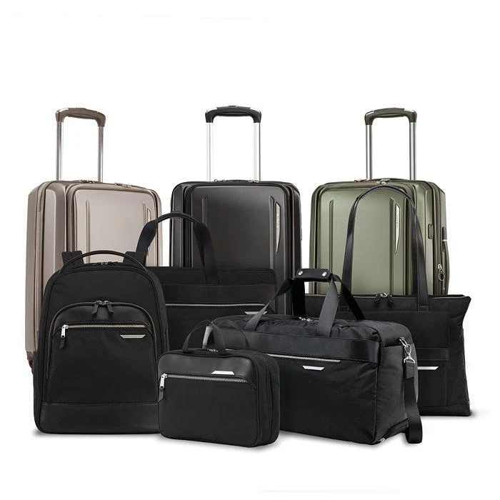Just Right Expandable Carry On Spinner Suitcase 商品