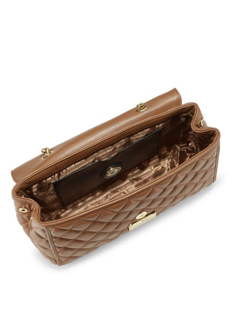 商品Moschino|Heart Quilted Shoulder Bag,价格¥1180,第2张图片详细描述