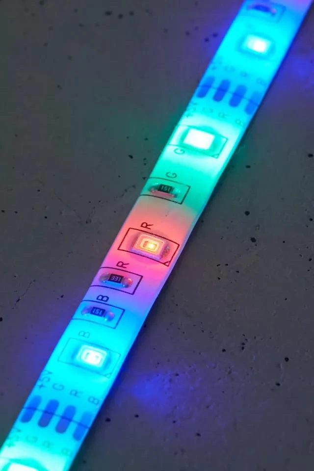 商品Brilliant Ideas|Brilliant Ideas Remote Controlled 3.3 ft LED Strip Light,价格¥76,第2张图片详细描述