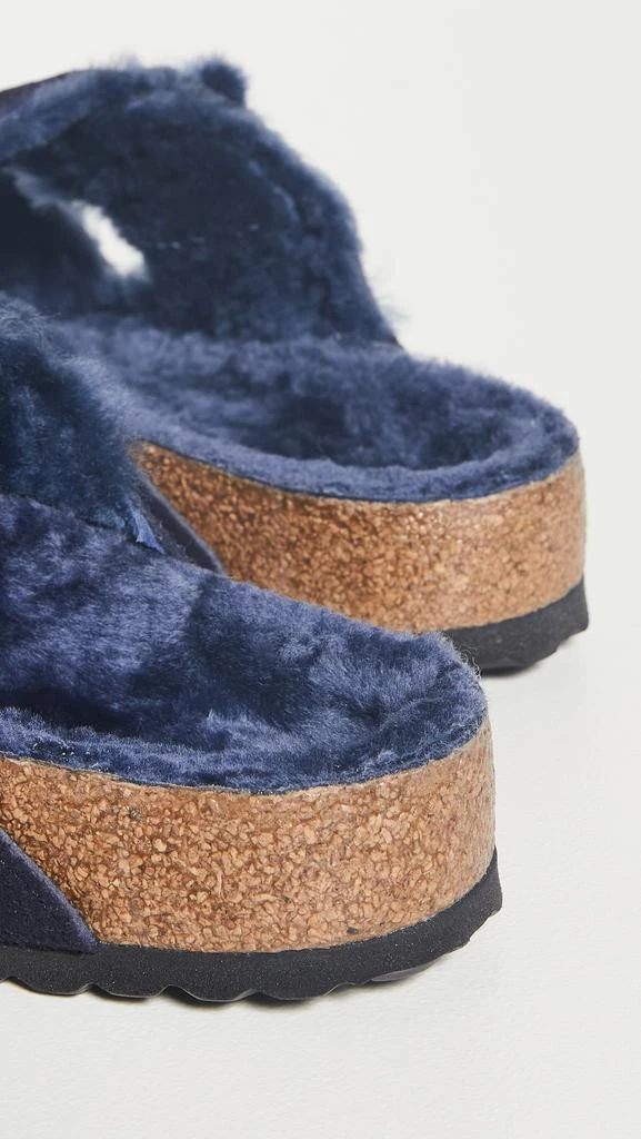 商品Birkenstock|Birkenstock Arizona Shearling Sandals,价格¥565,第5张图片详细描述