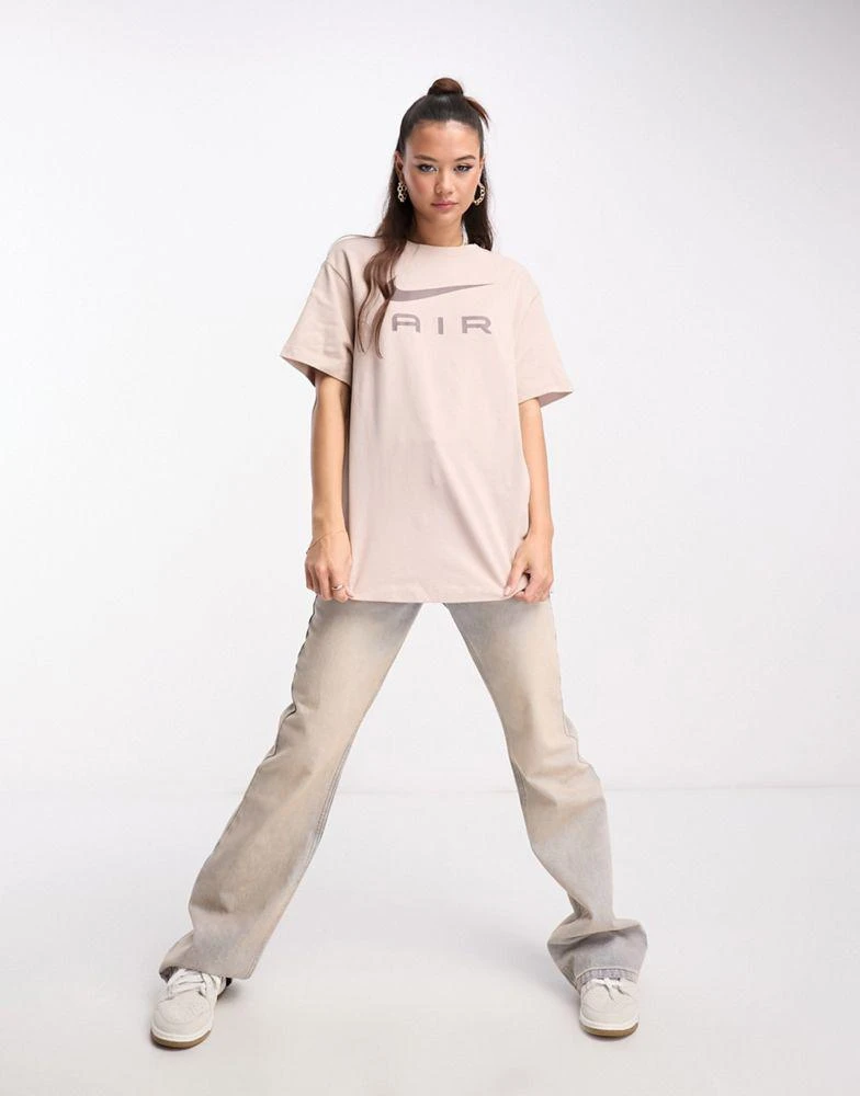 商品NIKE|Nike Air boyfriend t-shirt in fossil stone,价格¥186,第3张图片详细描述