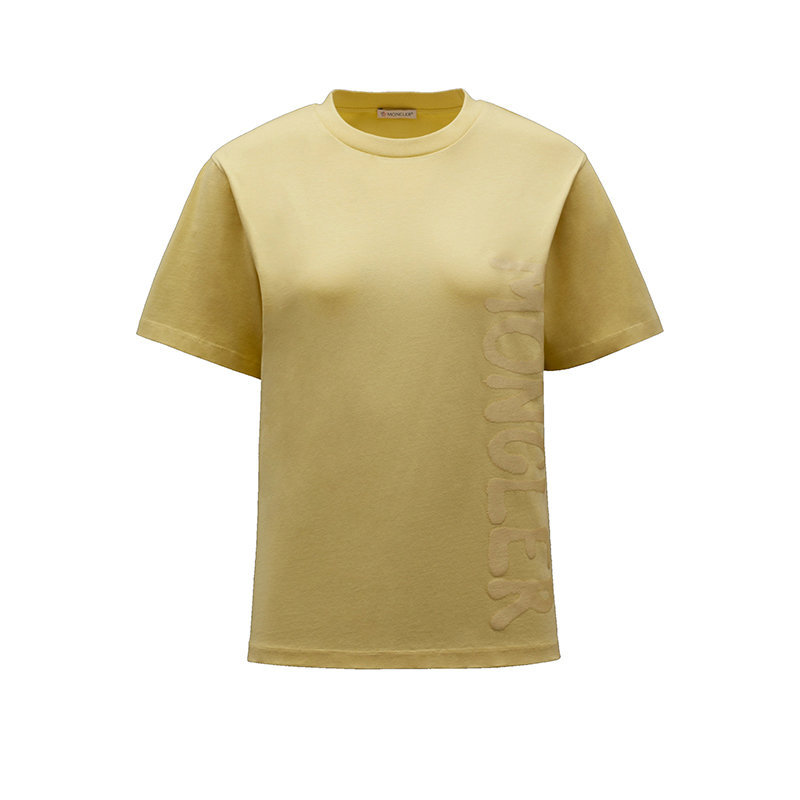 商品Moncler|【预售3-7天】Moncler/蒙克莱 22年秋冬新款 女士淡黄色纯棉垂直徽标印花短袖T恤H20938C00010829HP110,价格¥2005,第1张图片