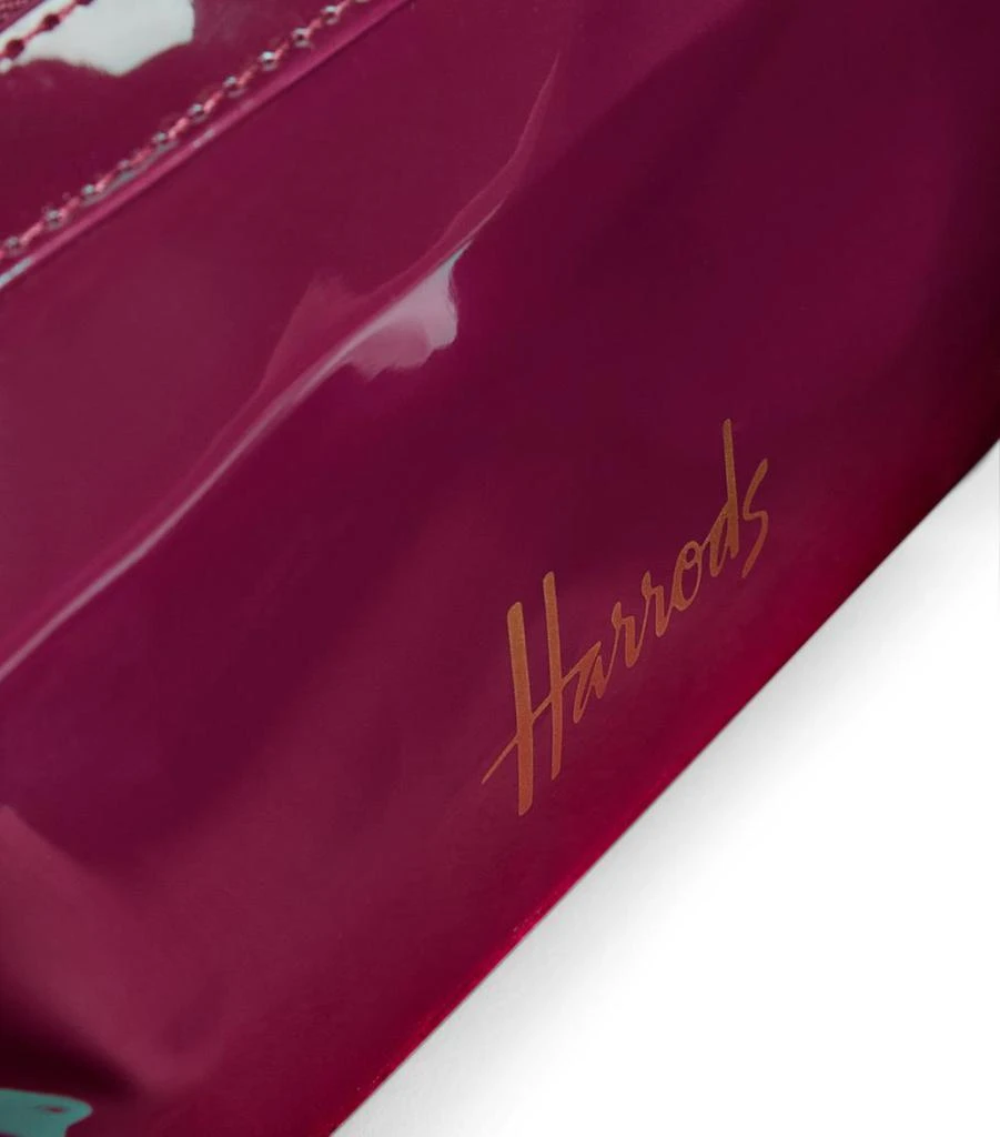 商品Harrods|Patent Logo Cosmetics Bag,价格¥246,第5��张图片详细描述