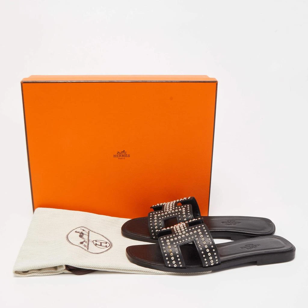 Hermes Black Studded Leather Oran Flat Slides Size 36 商品