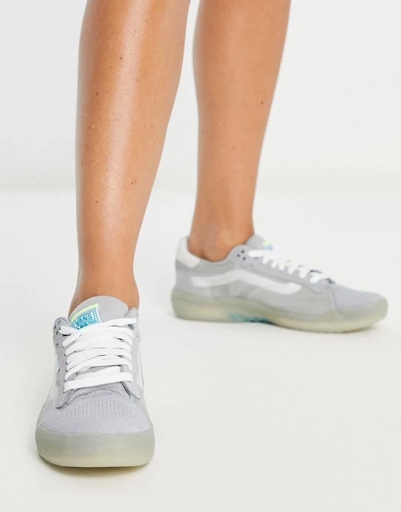 商品Vans|Vans EVDNT Ultimate Waffle Deuce trainers in grey,价格¥478,第4张图片详细描述