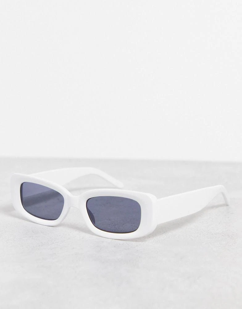商品ASOS|ASOS DESIGN rectangle sunglasses with smoke lens in white - WHITE,价格¥108,第1张图片