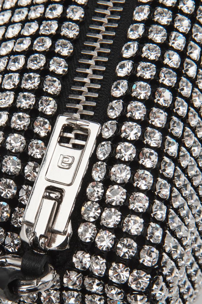 0c553b76-41cd-3435-85d8-
