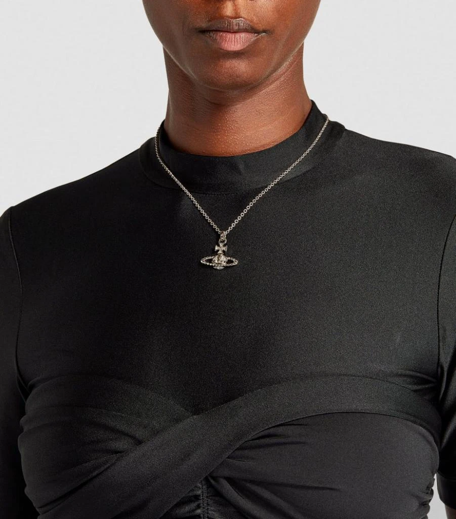 商品Vivienne Westwood|Mayfair Bas Relief Orb Pendant Necklace,价格¥966,第4张图片详细描述