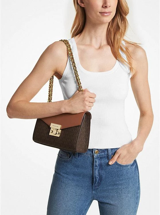 商品Michael Kors|女式 玫瑰中号徽标 人造皮革单肩包,价格¥1190,第4张图片详细描述
