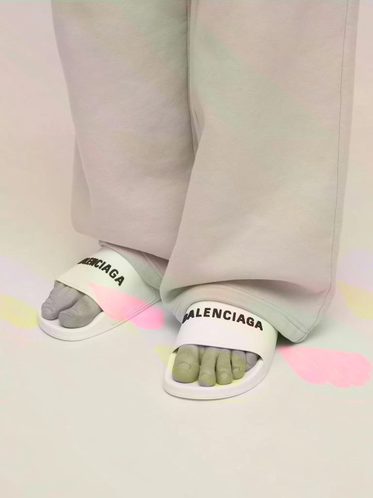 商品Balenciaga|Logo Rubber Pool Slide Sandals,价格¥2983,第2张图片详细描述