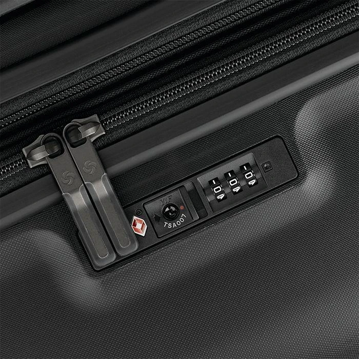 Elevation™ Plus Medium Glider Suitcase 商品