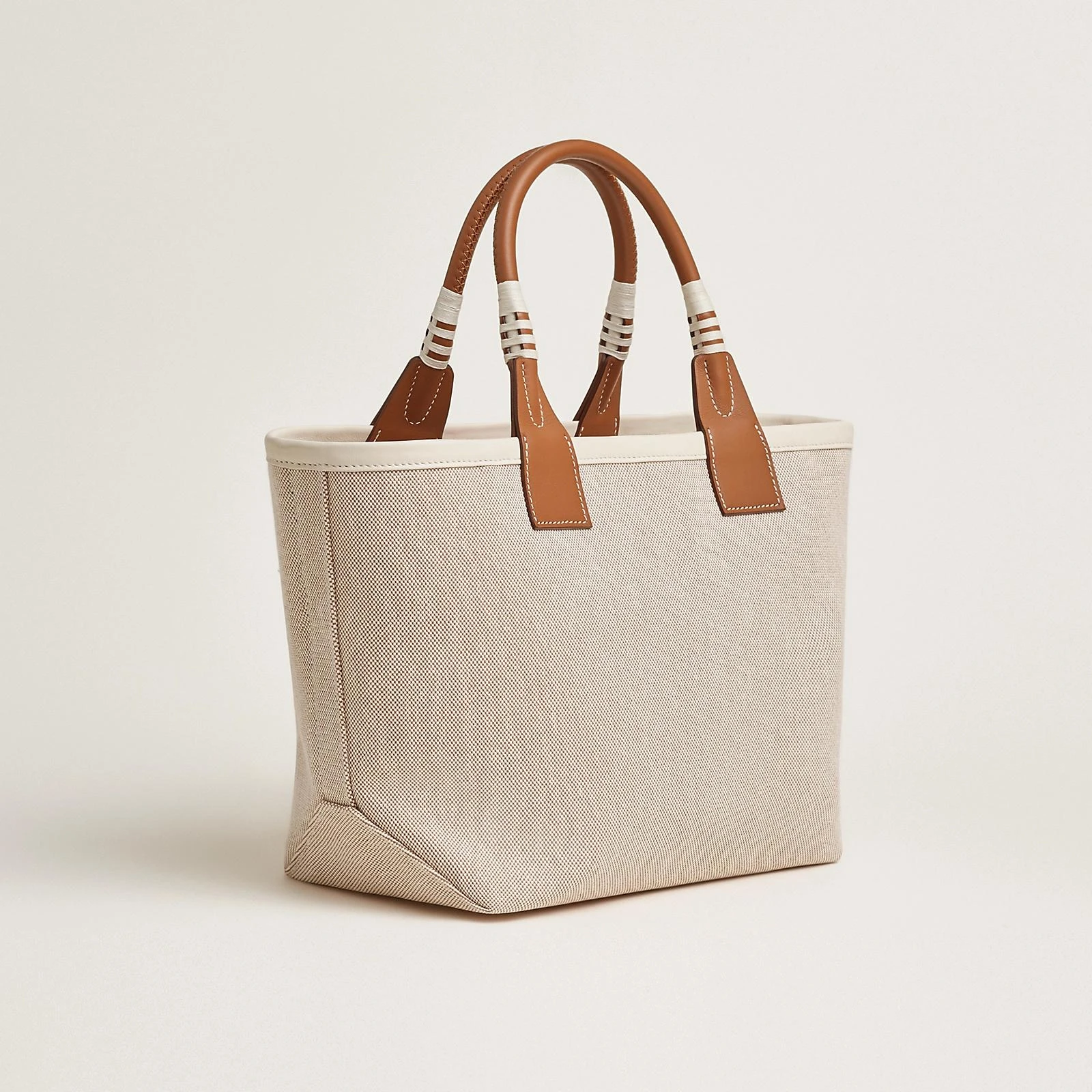【预售】 爱马仕 24秋冬 女士 手提包 Sac Steeple 25 H083611CKAA 商品
