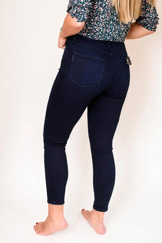 商品Paige|Margot High Rise Crop In Dark Wash,价格¥1265,第2张图片详细描述
