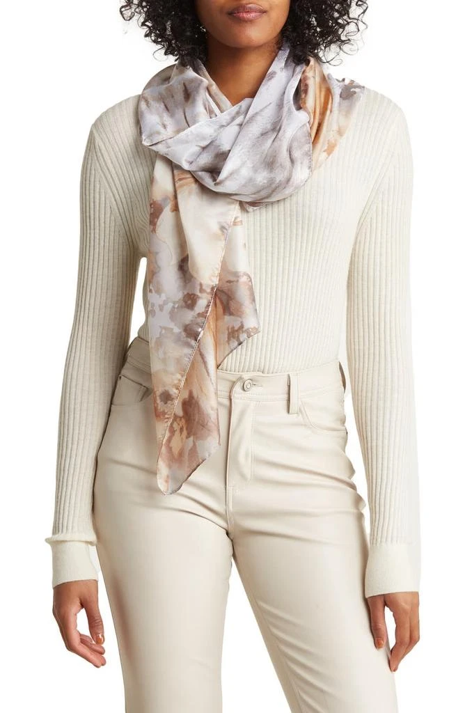 商品Vince Camuto|Dip Dye Floral Oblong Scarf,价格¥107,第1张图片